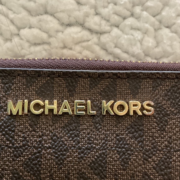 Michael Kors Brown Logo Zip Wallet with Gold Hardware - Picture 2 of 12